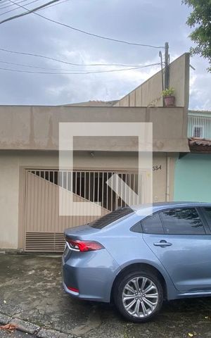 Casa para alugar com 180m², 2 quartos e 1 vaga Casa para alugar com 180m², 2 quartos e 1 vagaFachada