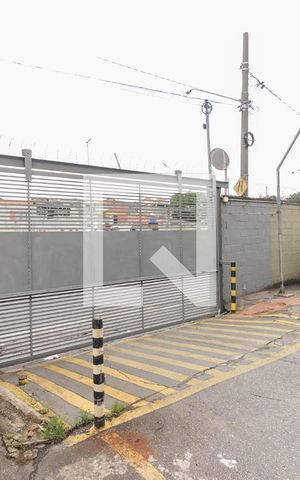 Apartamento à venda com 42m², 2 quartos e 1 vaga Apartamento à venda com 42m², 2 quartos e 1 vagaEntrada 2
