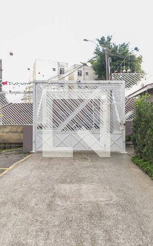 Apartamento à venda com 42m², 2 quartos e 1 vaga Apartamento à venda com 42m², 2 quartos e 1 vagaEntrada