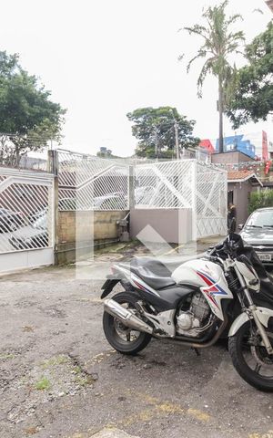 Apartamento à venda com 42m², 2 quartos e 1 vaga Apartamento à venda com 42m², 2 quartos e 1 vagaEstacionamento