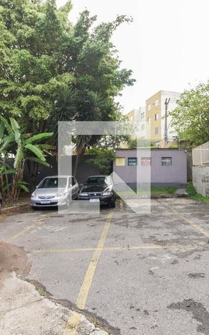 Apartamento à venda com 42m², 2 quartos e 1 vaga Apartamento à venda com 42m², 2 quartos e 1 vagaEstacionamento