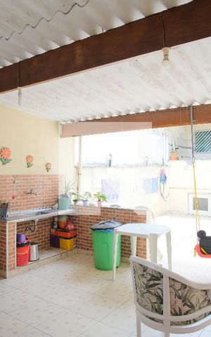 Casa à venda com 148m², 3 quartos e 1 vagaQuintal
