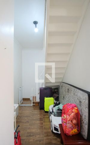 Casa à venda com 148m², 3 quartos e 1 vagaEscada