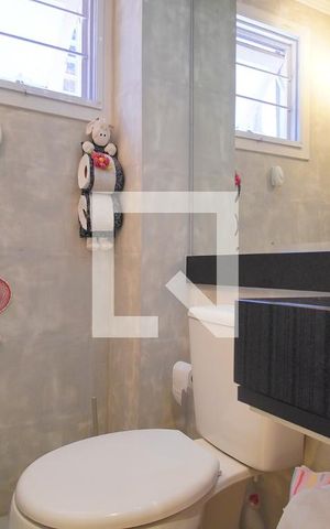Casa de condomínio à venda com 125m², 3 quartos e 2 vagasLavabo