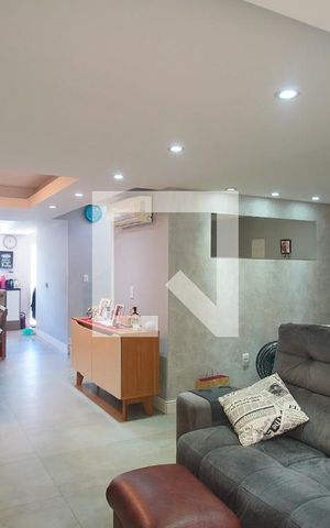 Casa de condomínio à venda com 125m², 3 quartos e 2 vagasSala