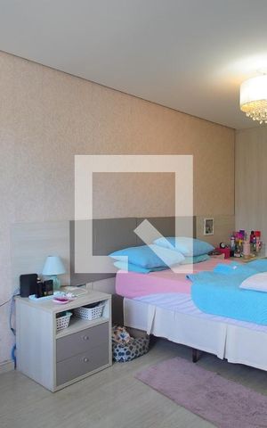 Casa de condomínio à venda com 125m², 3 quartos e 2 vagasSuíte