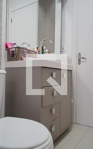 Casa de condomínio à venda com 125m², 3 quartos e 2 vagasBanheiro da Suíte