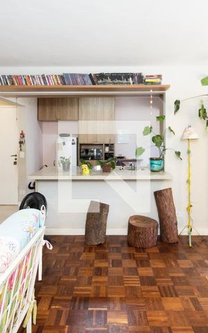 Apartamento à venda com 86m², 2 quartos e 1 vaga Apartamento à venda com 86m², 2 quartos e 1 vagaSala