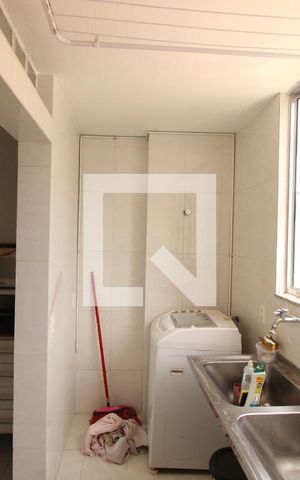 Apartamento à venda com 88m², 3 quartos e 1 vagaÁrea de serviço
