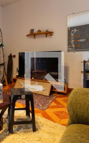 Casa à venda com 280m², 4 quartos e 2 vagasSala