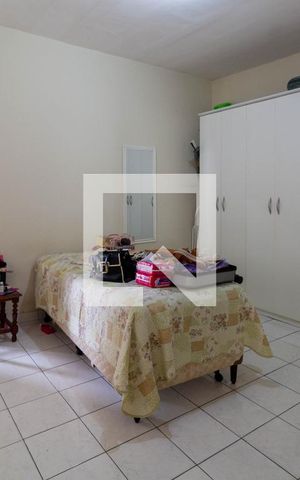 Casa à venda com 280m², 4 quartos e 2 vagasCasa 2 - Quarto 1
