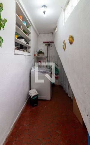 Casa à venda com 280m², 4 quartos e 2 vagasCasa 2 - Área de Serviço