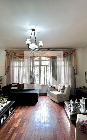 Casa para alugar com 187m², 3 quartos e 3 vagas Casa para alugar com 187m², 3 quartos e 3 vagasSala