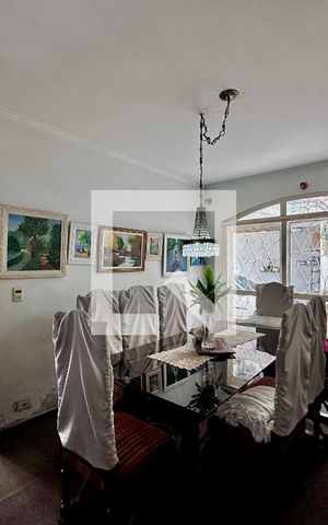 Casa para alugar com 187m², 3 quartos e 3 vagas Casa para alugar com 187m², 3 quartos e 3 vagasSala