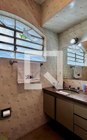 Casa para alugar com 187m², 3 quartos e 3 vagas Casa para alugar com 187m², 3 quartos e 3 vagasBanheiro Social