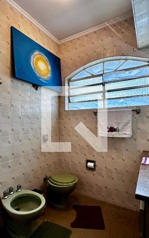 Casa para alugar com 187m², 3 quartos e 3 vagas Casa para alugar com 187m², 3 quartos e 3 vagasBanheiro Social