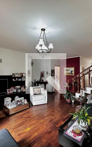 Casa para alugar com 187m², 3 quartos e 3 vagas Casa para alugar com 187m², 3 quartos e 3 vagasSala