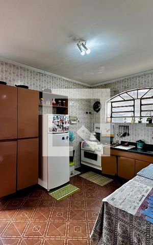 Casa para alugar com 187m², 3 quartos e 3 vagas Casa para alugar com 187m², 3 quartos e 3 vagasCozinha