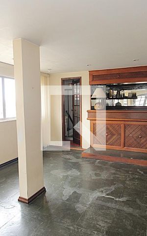 Apartamento à venda com 140m², 2 quartos e 2 vagasSala da cobertura