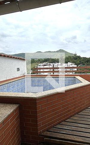Apartamento à venda com 140m², 2 quartos e 2 vagasPiscina