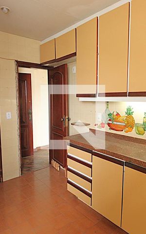 Apartamento à venda com 140m², 2 quartos e 2 vagasCozinha