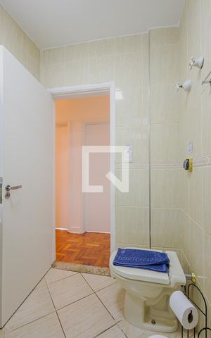 Apartamento à venda com 78m², 2 quartos e sem vagaBanheiro