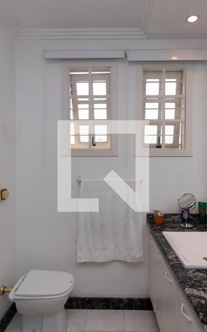 Casa à venda com 320m², 3 quartos e 5 vagas Casa à venda com 320m², 3 quartos e 5 vagasBanheiro da Suíte 3