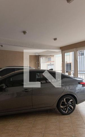 Casa à venda com 320m², 3 quartos e 5 vagas Casa à venda com 320m², 3 quartos e 5 vagasGaragem