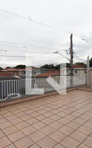 Casa à venda com 320m², 3 quartos e 5 vagas Casa à venda com 320m², 3 quartos e 5 vagasVaranda