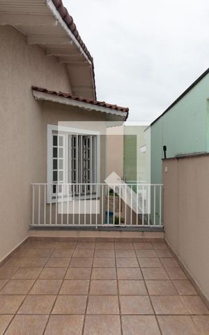 Casa à venda com 320m², 3 quartos e 5 vagas Casa à venda com 320m², 3 quartos e 5 vagasVaranda