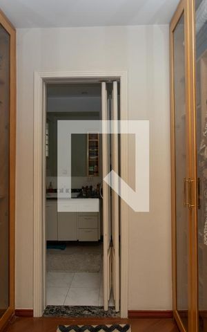 Casa à venda com 320m², 3 quartos e 5 vagas Casa à venda com 320m², 3 quartos e 5 vagasCloset da suíte 3