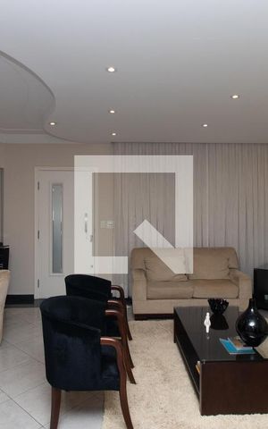 Casa à venda com 320m², 3 quartos e 5 vagas Casa à venda com 320m², 3 quartos e 5 vagasSala
