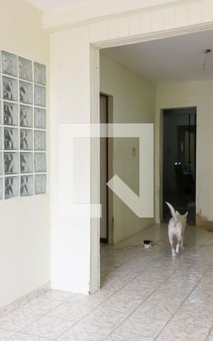 Casa à venda com 280m², 2 quartos e 1 vaga Casa à venda com 280m², 2 quartos e 1 vagaSala