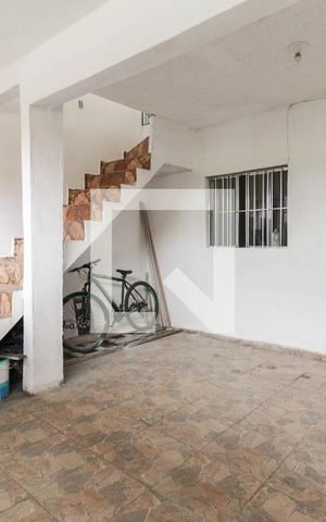 Casa para alugar com 45m², 1 quarto e sem vaga Casa para alugar com 45m², 1 quarto e sem vagaEntrada