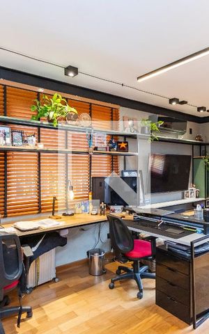 Casa à venda com 350m², 4 quartos e 4 vagas Casa à venda com 350m², 4 quartos e 4 vagasEscritório