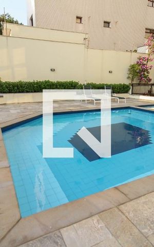 Apartamento à venda com 170m², 3 quartos e 3 vagas Apartamento à venda com 170m², 3 quartos e 3 vagasPiscina
