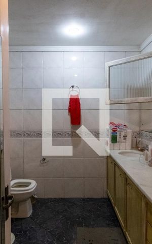Casa à venda com 430m², 3 quartos e 4 vagas Casa à venda com 430m², 3 quartos e 4 vagasBanheiro da Suíte