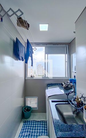 Apartamento à venda com 57m², 2 quartos e 1 vagaÁrea de Serviço