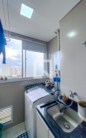 Apartamento à venda com 57m², 2 quartos e 1 vagaÁrea de Serviço