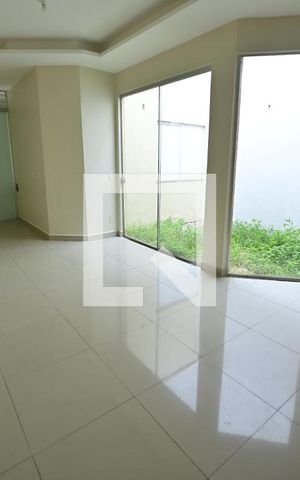 Casa para alugar com 120m², 3 quartos e 1 vaga Casa para alugar com 120m², 3 quartos e 1 vagaSala