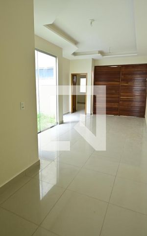 Casa para alugar com 120m², 3 quartos e 1 vaga Casa para alugar com 120m², 3 quartos e 1 vagaSala