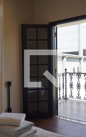 Casa de condomínio para alugar com 1000m², 3 quartos e 4 vagasSuíte 2