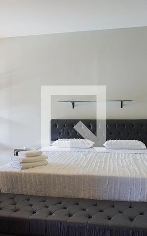 Casa de condomínio para alugar com 1000m², 3 quartos e 4 vagasSuíte 1
