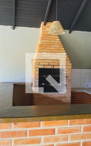 Casa de condomínio para alugar com 1000m², 3 quartos e 4 vagasChurrasqueira