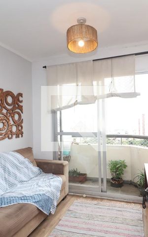 Apartamento à venda com 65m², 2 quartos e 1 vagaSala de TV