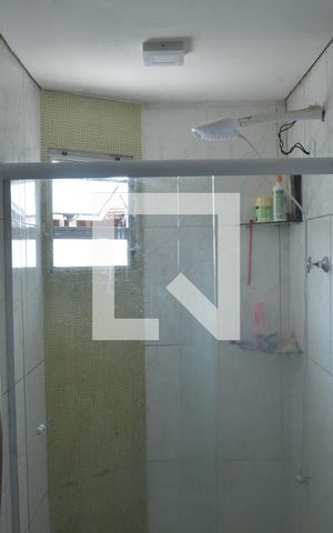 Casa à venda com 100m², 3 quartos e 3 vagasBanheiro da Suíte