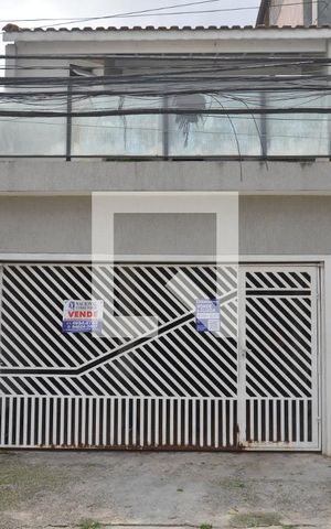 Casa à venda com 100m², 3 quartos e 3 vagasFachada