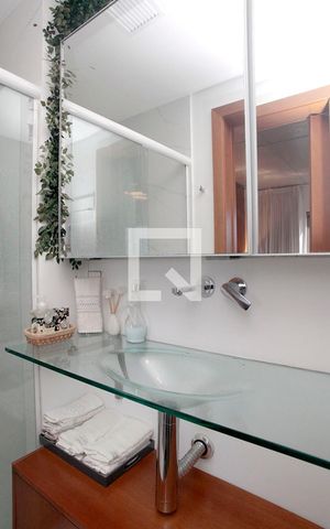 Apartamento à venda com 69m², 1 quarto e 2 vagasBanheiro