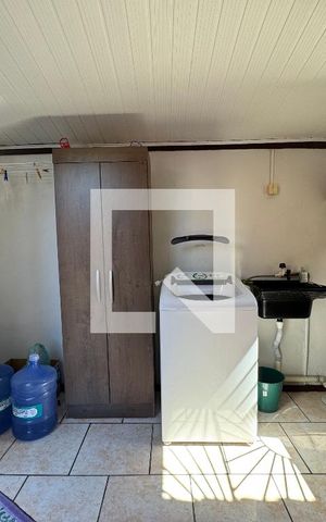 Casa à venda com 80m², 2 quartos e 1 vaga Casa à venda com 80m², 2 quartos e 1 vagaÁrea de serviço