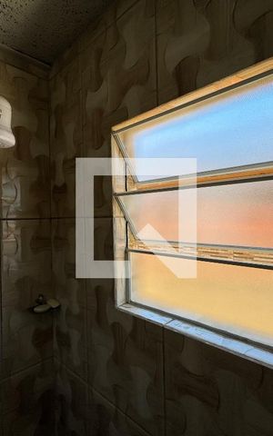 Casa à venda com 80m², 2 quartos e 1 vaga Casa à venda com 80m², 2 quartos e 1 vagaBanheiro